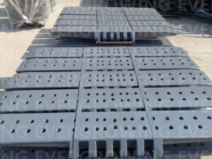 Max Crawler Cranes Track Shoes